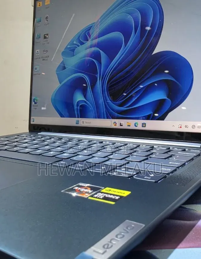 New Laptop Lenovo Yoga 2 16GB AMD Ryzen 7 SSD 512GB