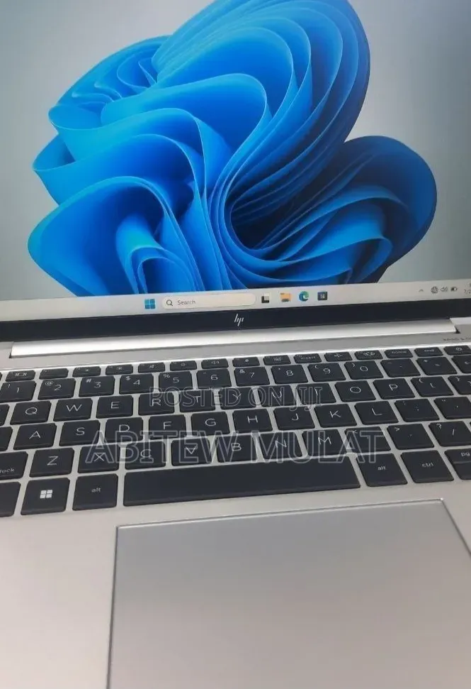 New Laptop HP EliteBook 840 G9 16GB Intel Core i7 SSD 512GB