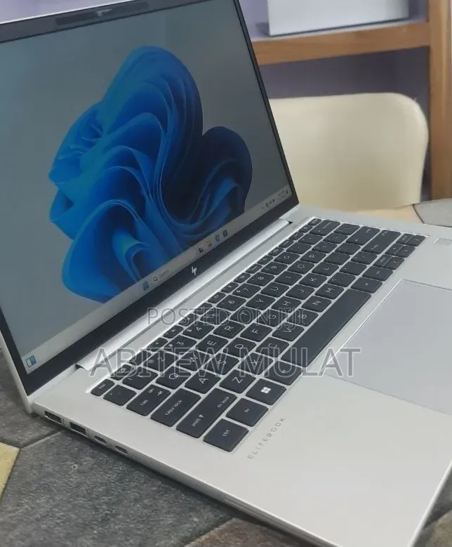 New Laptop HP EliteBook 840 G9 16GB Intel Core i7 SSD 512GB