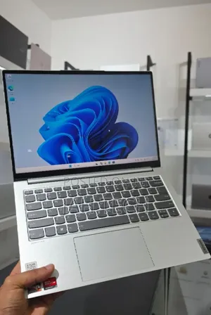 New Laptop Lenovo Ideapad 3 16GB AMD Ryzen 7 SSD 512GB