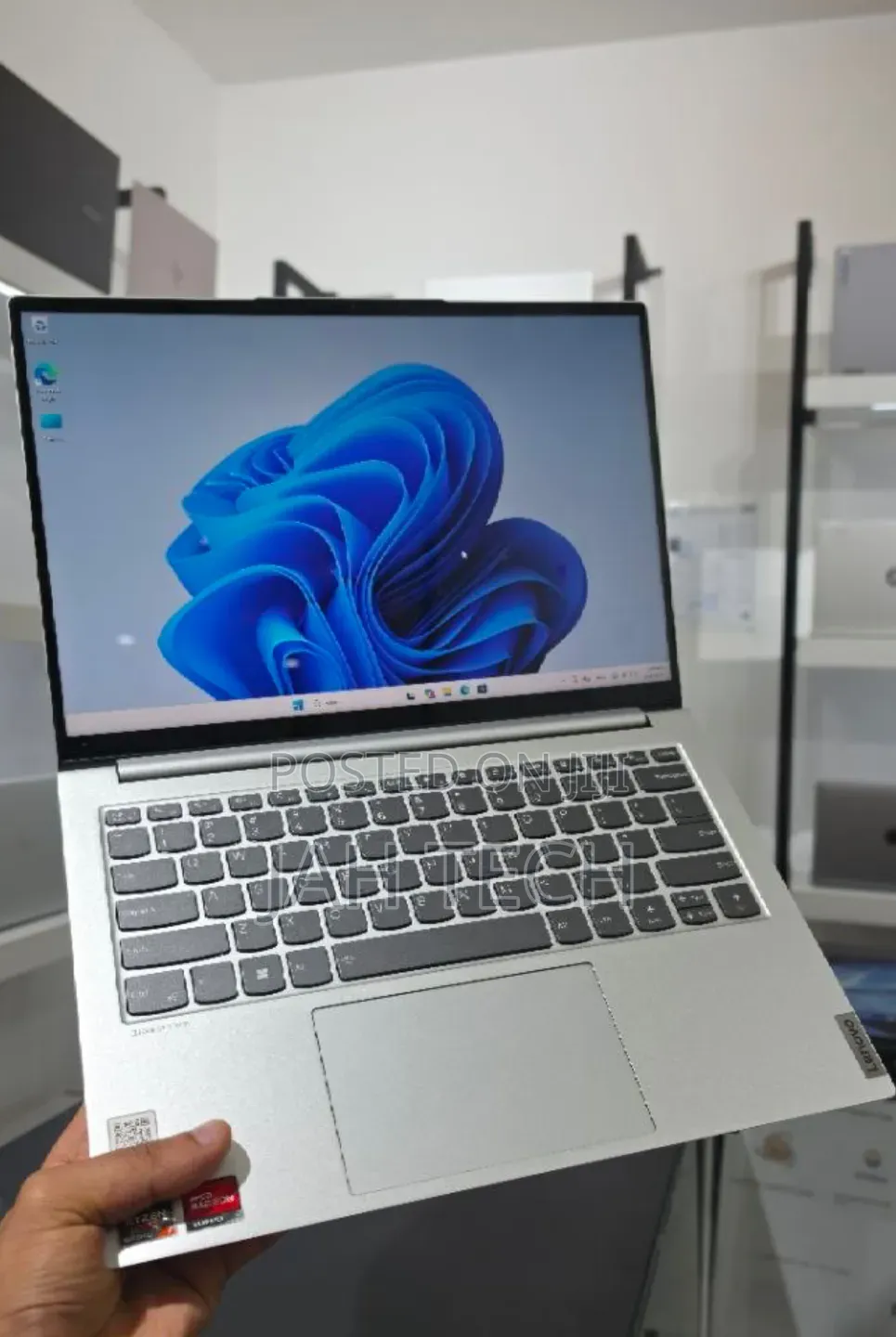 New Laptop Lenovo Ideapad 3 16GB AMD Ryzen 7 SSD 512GB