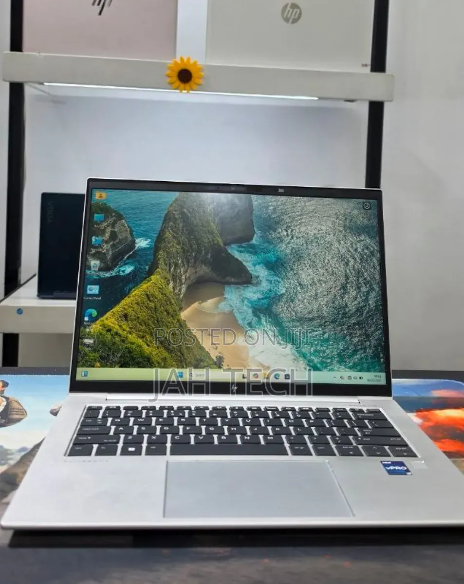 New Laptop HP EliteBook 840 G9 16GB Intel Core i7 SSD 512GB