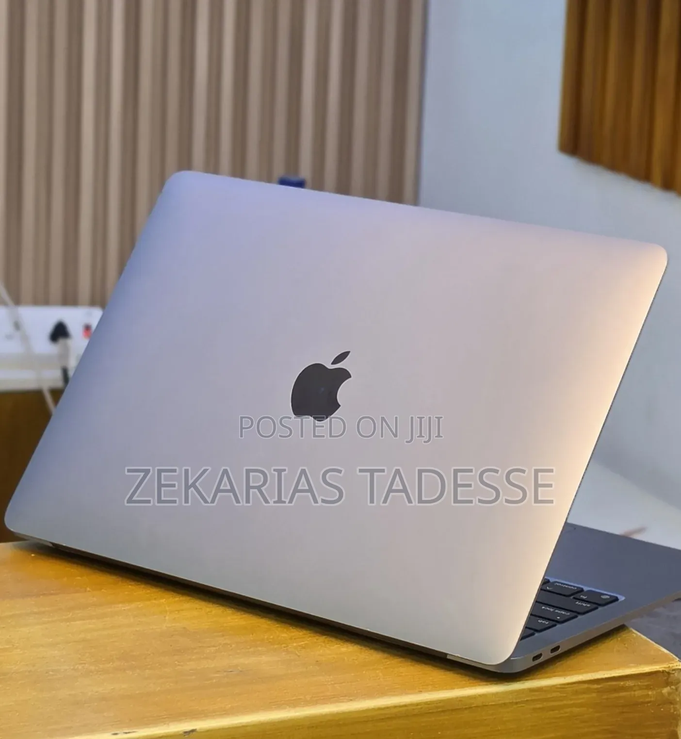 New Laptop Apple MacBook Air 2020 M1 16GB Apple M1 SSD 512GB