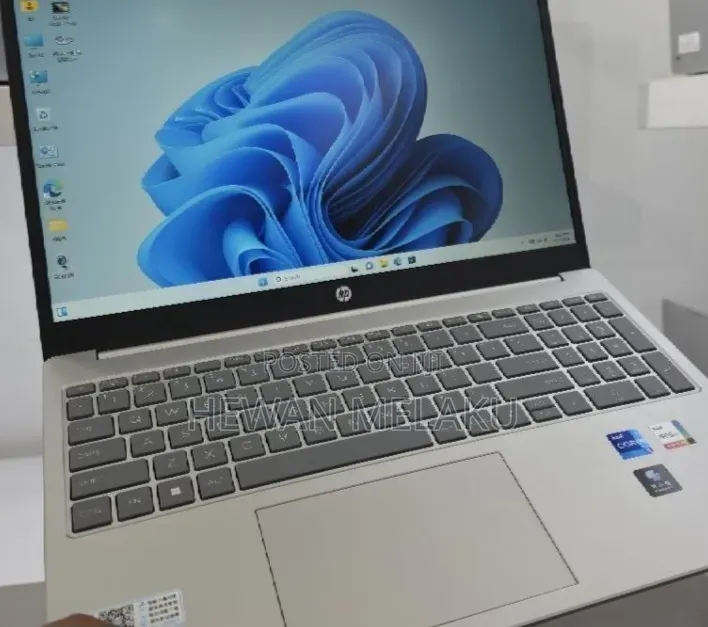 New Laptop HP Stream Notebook 16GB Intel Core i7 SSD 512GB