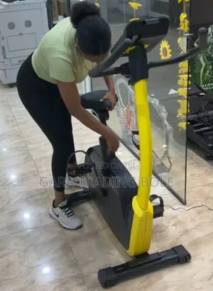 Exercise Bike – Indoor Cycling Fitness Machine