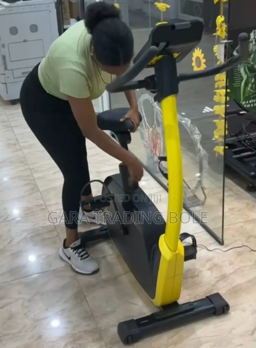 Exercise Bike – Indoor Cycling Fitness Machine