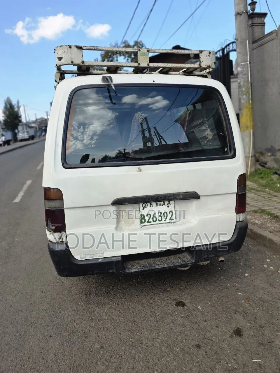 Toyota HiAce 1998 White