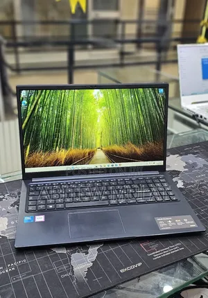 New Laptop Asus VivoBook 15 X505BA 16GB Intel Core 5 SSD 512GB