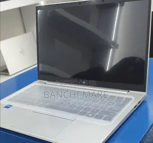 New Laptop HP EliteBook 840 G8 16GB Intel Core i7 SSD 512GB