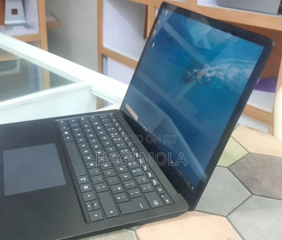 New Laptop Microsoft Surface Laptop 4 16GB Intel Core i7 SSD 512GB