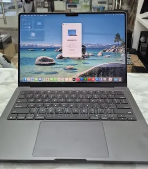 New Laptop Apple MacBook Pro 2025 M5 16GB Apple M5 SSD 1T