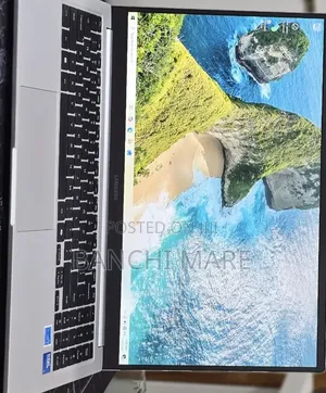 New Laptop Samsung Galaxy Book4 16GB Intel Core 7 SSD 512GB
