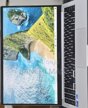 New Laptop Samsung Galaxy Book4 16GB Intel Core 7 SSD 512GB