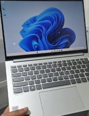 New Laptop Lenovo IdeaPad 100 16GB AMD Ryzen 7 SSD 512GB