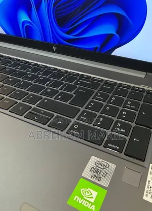New Laptop HP ZBook 15 16GB Intel Core i7 SSD 512GB