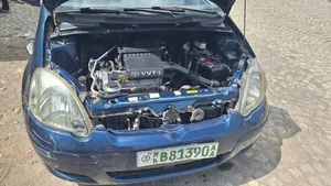 Toyota Vitz 2004 Blue