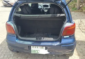 Toyota Vitz 2004 Blue
