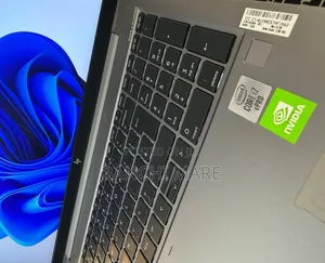 New Laptop HP ZBook Firefly G8 16GB Intel Core i7 SSD 512GB