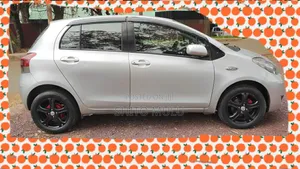 Toyota Yaris 2009 Silver