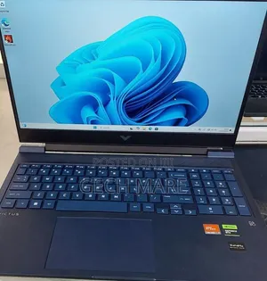 New Laptop HP Victus 15 8GB AMD Ryzen 7 SSD 1T