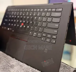 New Laptop Lenovo Yoga 7i 8GB Intel Core i5 SSD 256GB