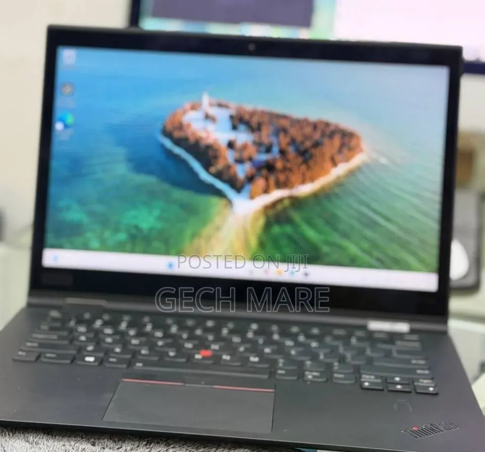 New Laptop Lenovo Yoga 7i 8GB Intel Core i5 SSD 256GB