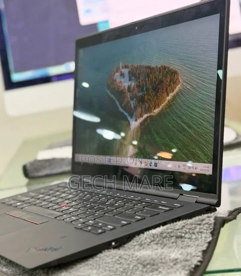 New Laptop Lenovo Yoga 7i 8GB Intel Core i5 SSD 256GB