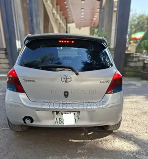 Toyota Yaris 2009 Silver