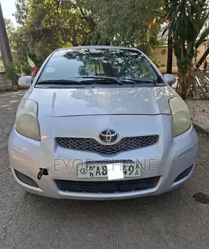 Toyota Yaris 2009 Silver