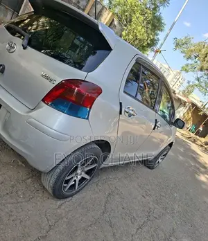 Toyota Yaris 2009 Silver