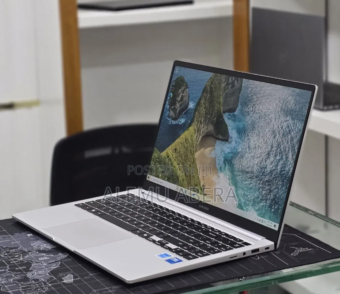New Laptop Samsung Galaxy Book4 16GB Intel Core 7 SSD 512GB