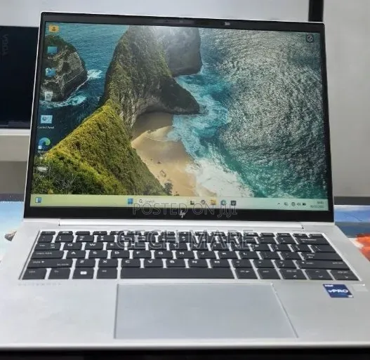 New Laptop HP EliteBook 840 G9 16GB Intel Core i7 SSD 512GB