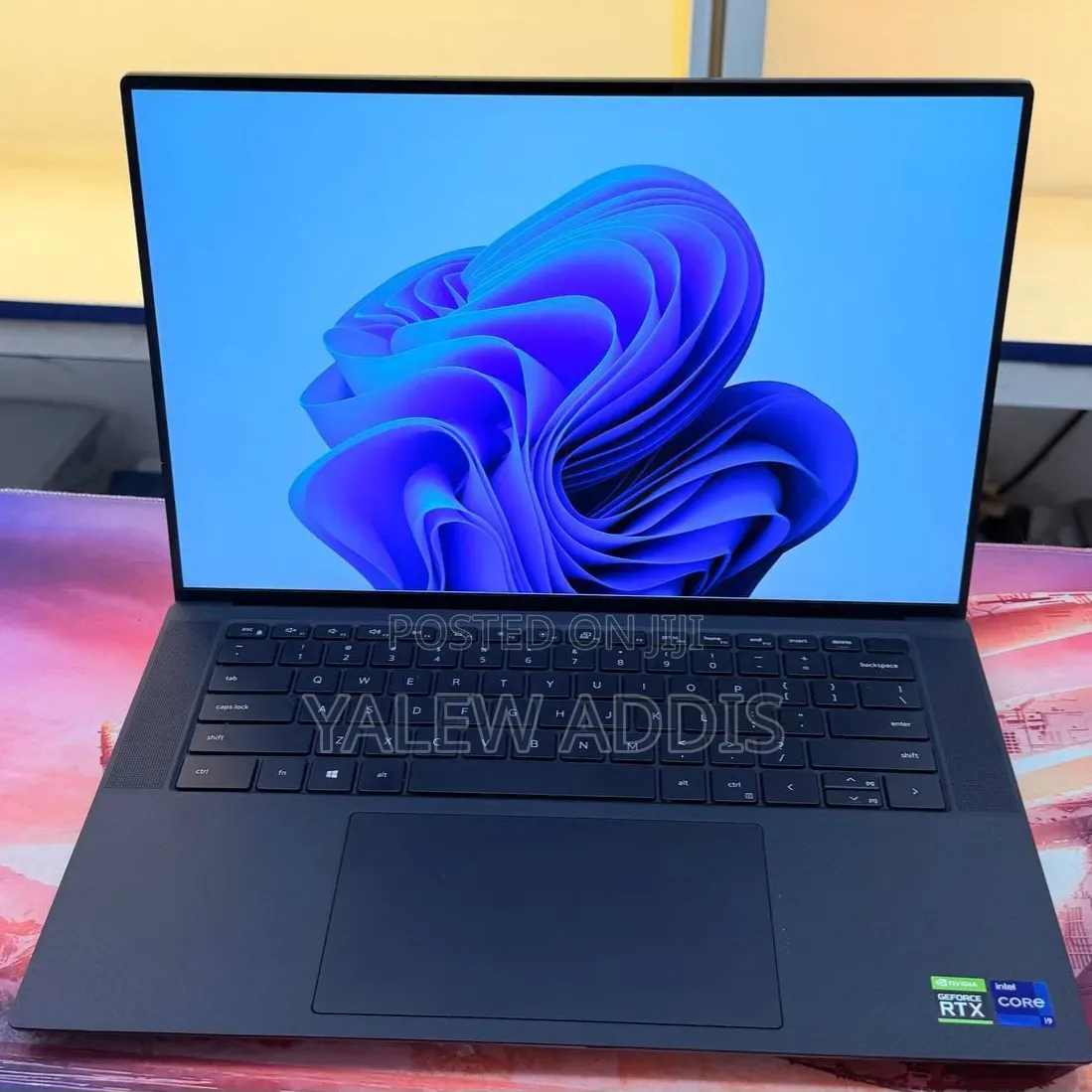 New Laptop Dell Precision 5560 16GB Intel Core i9 SSD 512GB