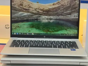 New Laptop HP EliteBook 830 G8 16GB Intel Core i7 SSD 512GB