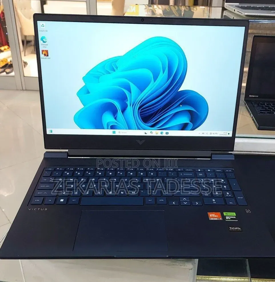 New Laptop HP Victus 16 16GB AMD Ryzen 7 SSD 512GB