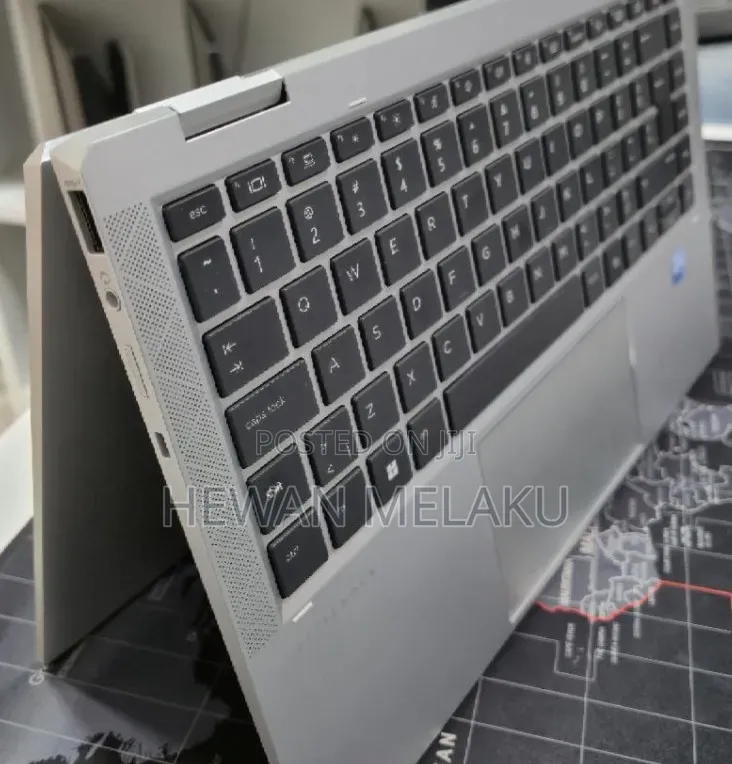 New Laptop HP EliteBook 1040 G8 16GB Intel Core i7 SSD 512GB