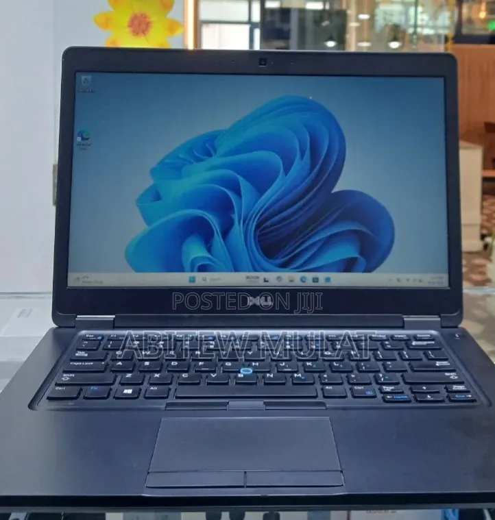 New Laptop Dell Latitude 14 5480 8GB Intel Core i5 SSD 256GB