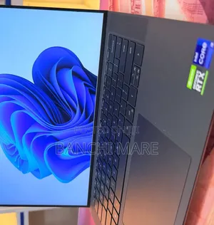New Laptop Dell Precision 5560 16GB Intel Core i9 SSD 512GB