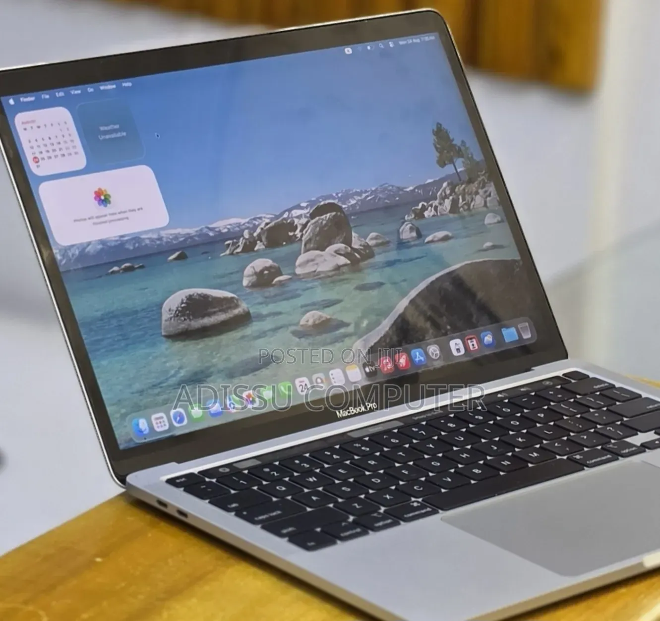 New Laptop Apple MacBook Pro 2020 32GB Intel Core i7 SSD 512GB
