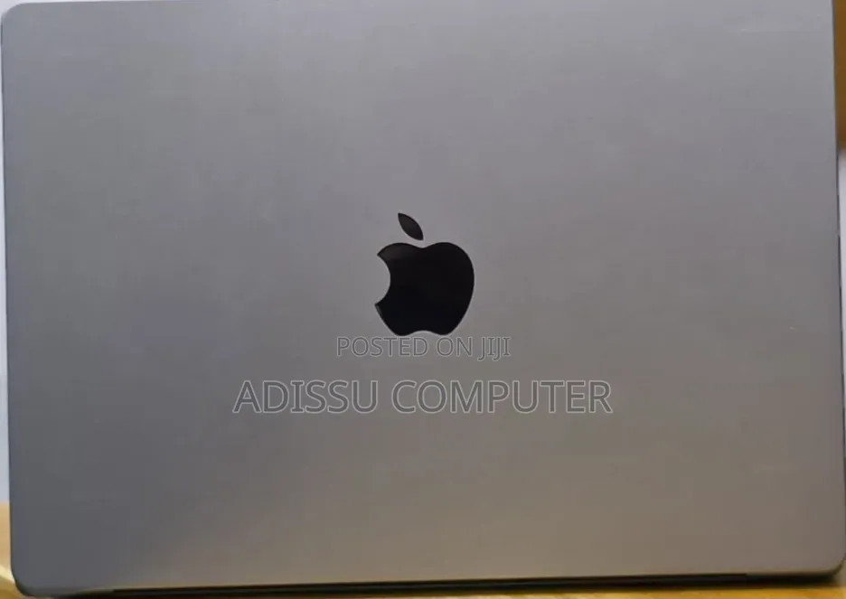 New Laptop Apple MacBook Pro 32GB Apple M1 Pro SSD 512GB