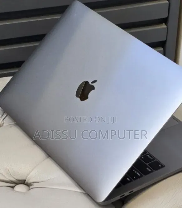 New Laptop Apple MacBook Pro 2019 16GB Intel Core i5 SSD 512GB