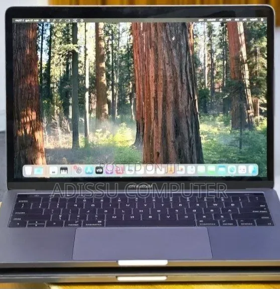 New Laptop Apple MacBook Pro 2019 16GB Intel Core i5 SSD 512GB