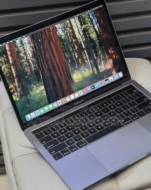 New Laptop Apple MacBook Pro 2019 16GB Intel Core i7 SSD 512GB