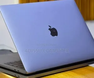 New Laptop Apple MacBook Pro 2019 16GB Intel Core i7 SSD 512GB