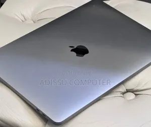 New Laptop Apple MacBook Pro 2019 16GB Intel Core i7 SSD 512GB