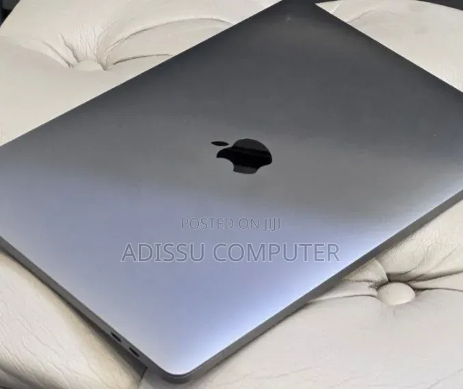 New Laptop Apple MacBook Pro 2019 16GB Intel Core i7 SSD 512GB