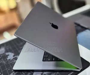 New Apple MacBook Pro 2021 M1 32GB Apple M1 Pro SSHD (Hybrid) 512GB