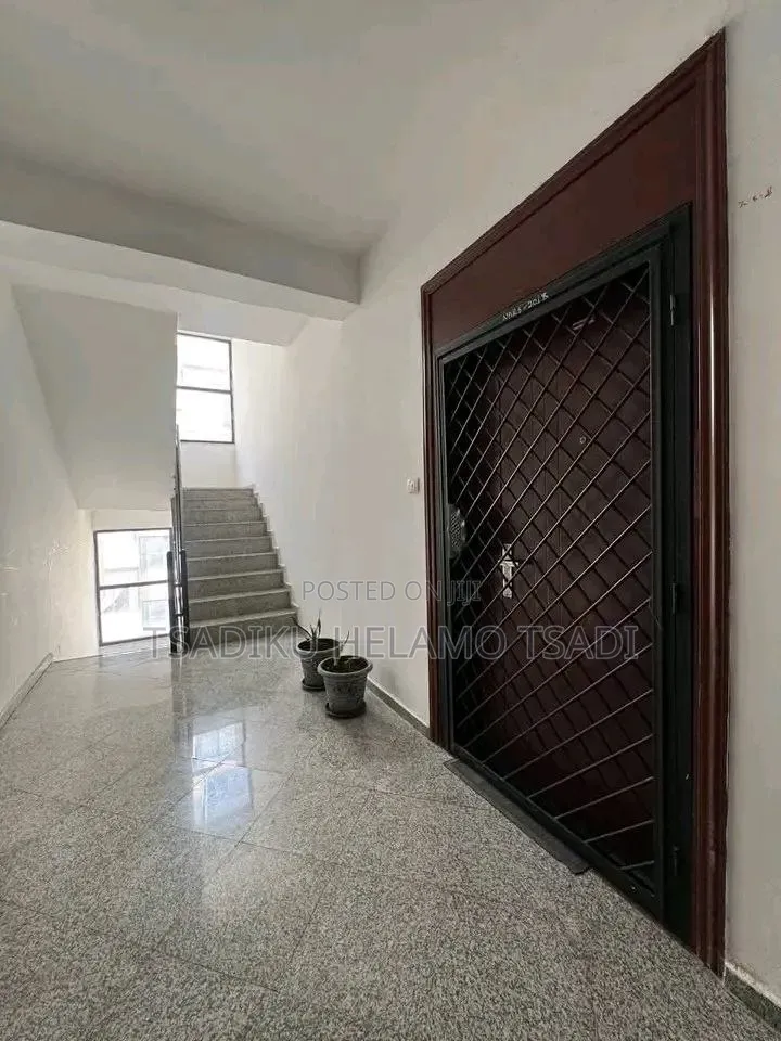 4bdrm Apartment in Nohi, Bole for rent