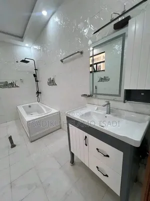 4bdrm Apartment in Nohi, Bole for rent