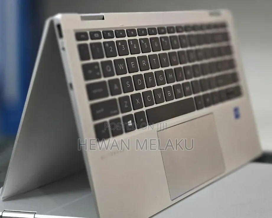 New Laptop HP EliteBook 1040 G8 16GB Intel Core i7 SSD 512GB